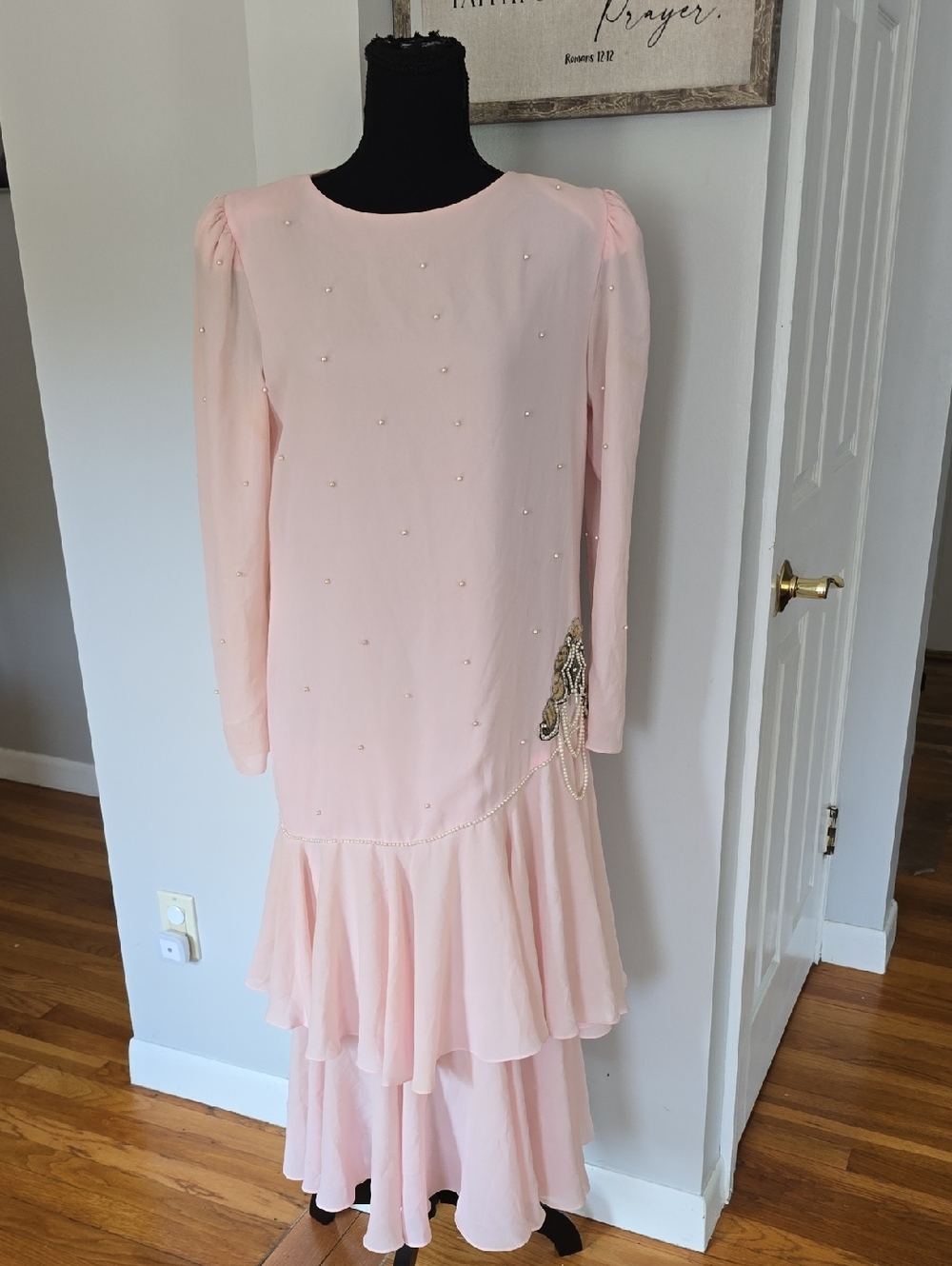 Elegant Light Pink Vintage Pearl-Embellished Tiered Dress